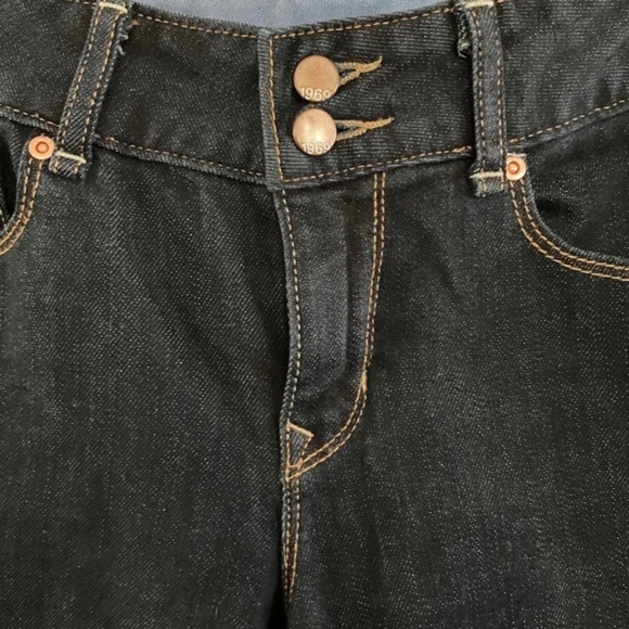 Mid Rise Perfect Boot Jeans - Picture 5 of 7